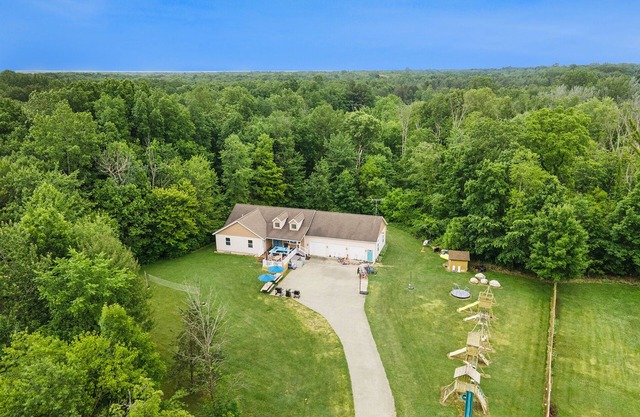 Prices slashed for Oct & Nov! 500.00 per night with a 3 night minimum.