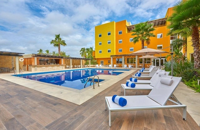 Prime Cabo Location | Steps to Beach, Bars, Marina & Cabo’s Nightlife Scene