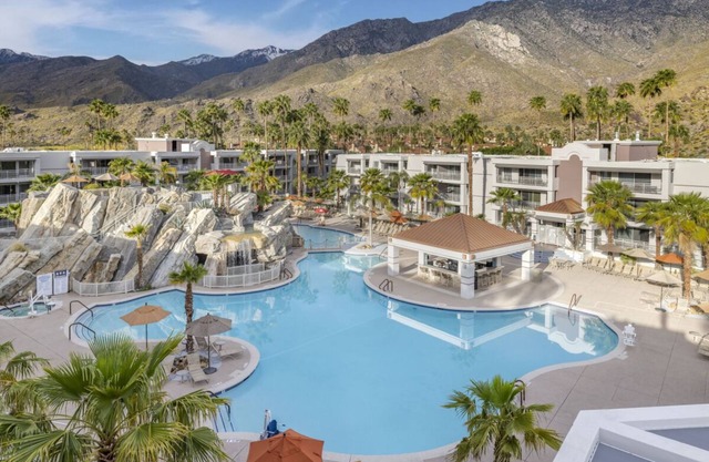Prime Locale Getaway: 2 Spacious Units, Pool, Close to Living Desert Zoo