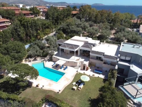 Private beach & pool Luxury Villa by GHH