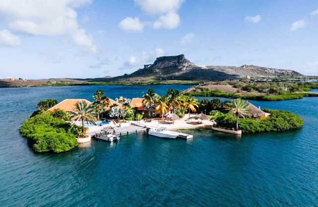 Private Island | Isla Kiniw by Bocobay