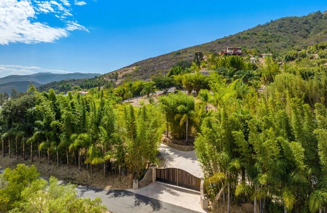 Private ocean-view estate - Close to Surf Cup, Beaches, LegoLand, Safari Park