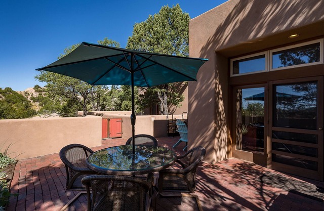 Private, Stylish & Serene with Magnificent Vistas - Casita de Sol y Cielo