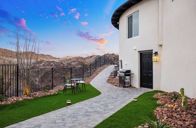 Private Unit Nestled in Nature