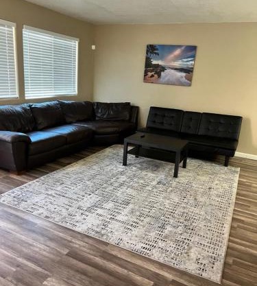 Quiet 1bed,1bath condo with free parking