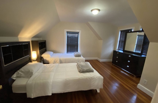 Quiet and spacious 2 floor-3 bedroom condo