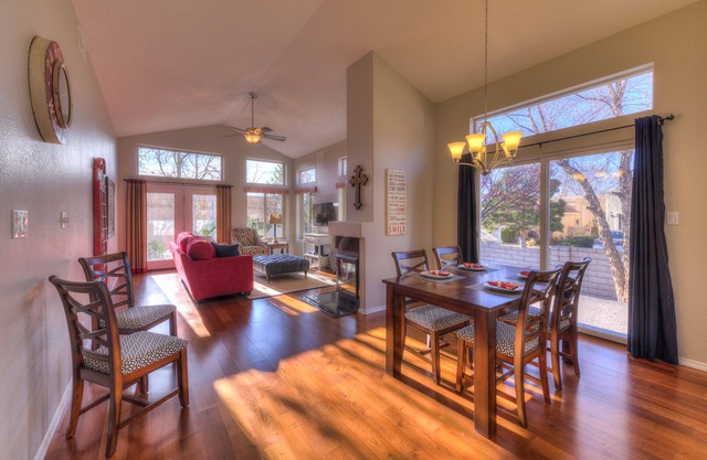 Quiet Convenient Comfort in Gated Community