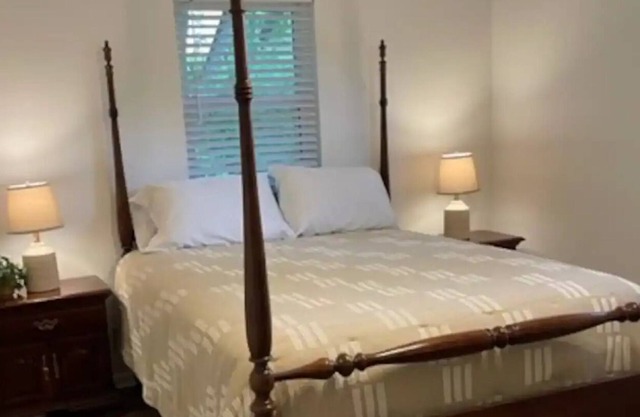 Quiet, East Springfield Exclusive Home- Pet-Friendly!