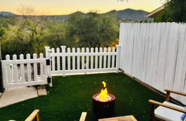 Quiet Mountain Hideaway - 1.5 Miles from Downtown