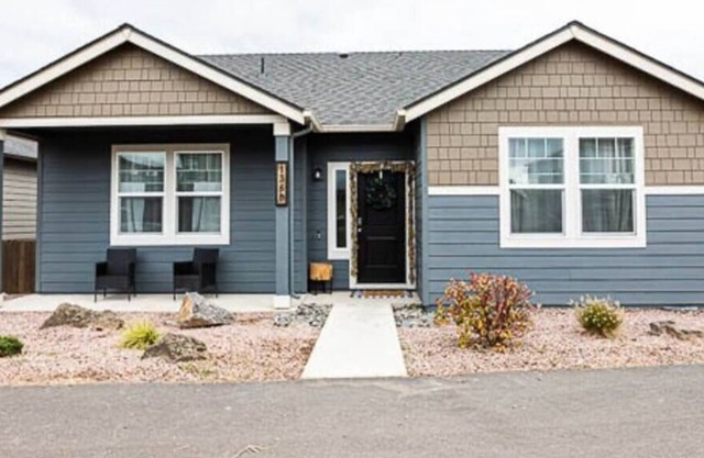 Quiet Relaxing 2bd 2ba Retreat, Dog Friendly