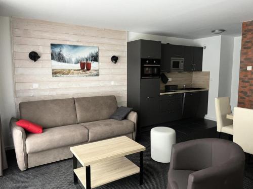 Résidence Le Portillo - Piscine - 3 Pièces pour 6 Personnes MAE-6193