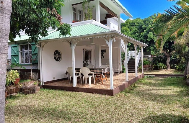 r garden Pointe aux sables