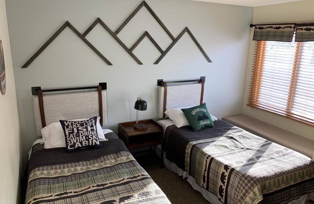 Rabbit Ears - Relax in the mountain air!