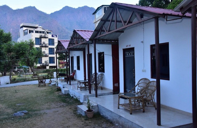 Raj Resort