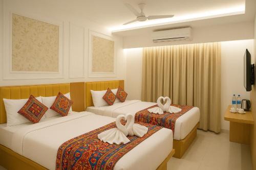 Ramanjaneya The Executive Hotel - Premium Stay Near Ram Mandir, Ayodhya