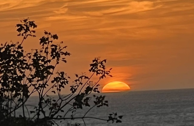 Rancho Santana Surf Break Ocean view/clubhouse walk Rancho H-4