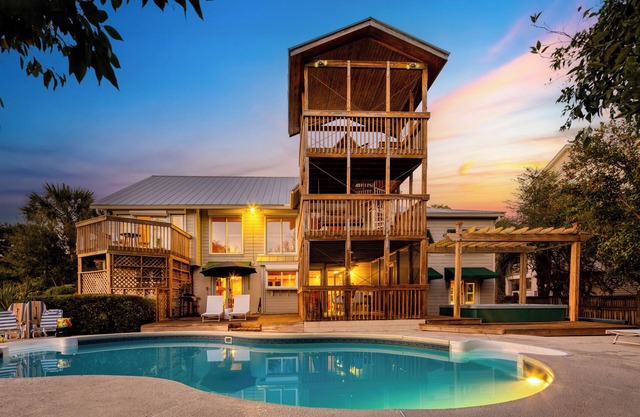Raven by AvantStay | Entertainers Dream w/Pool, Hot Tub, Game Room! 9 BRs!