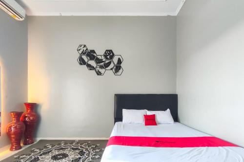 RedDoorz at NN Guest House Exit Tol Klodran Solo