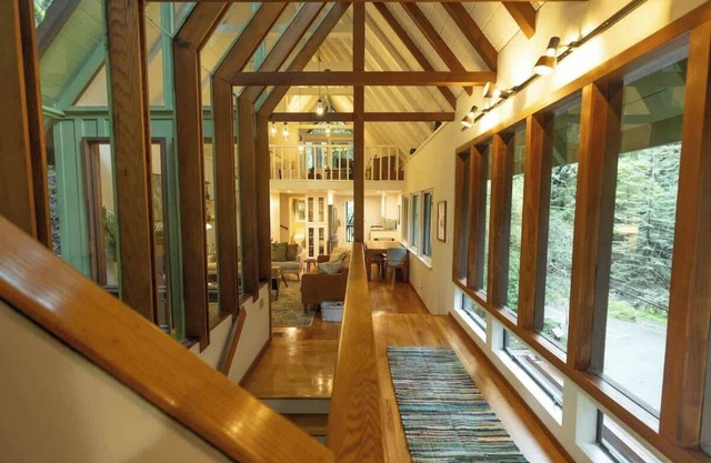 Redwood Treehouse Retreat Near Muir Woods w/Deck