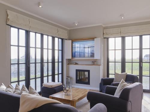 Reetland am Meer - LuxusPlus Reetdachvilla mit 4 Schlafzimmern und Kamin G08