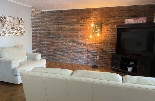 Relax in 2Br Condo in Fort Smith #28