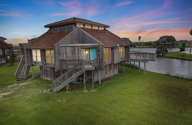 Relax poolside with the whole family or hunt shells on the beach.