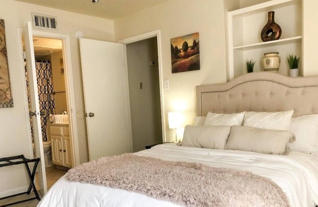 Relaxing Queen Bed Suite/25 Minute Away From Downtown