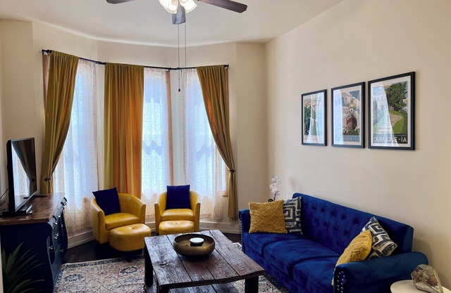 Relaxing Townhouse Downtown Dubuque