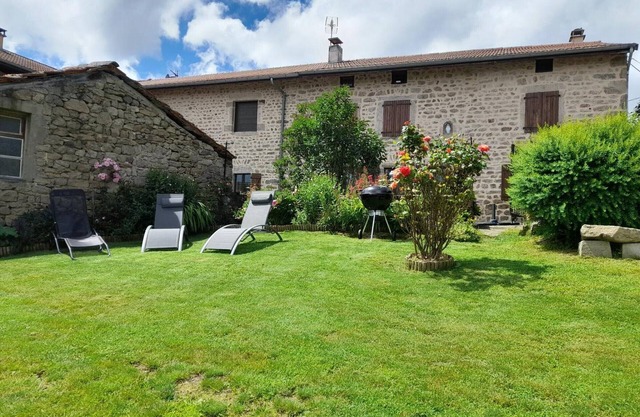 Renovated farmhouse with garden, authentic charm and comfort