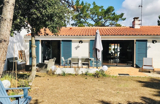 Renovated 100m2 3-bedroom house in a quiet location 5 minutes from the beach