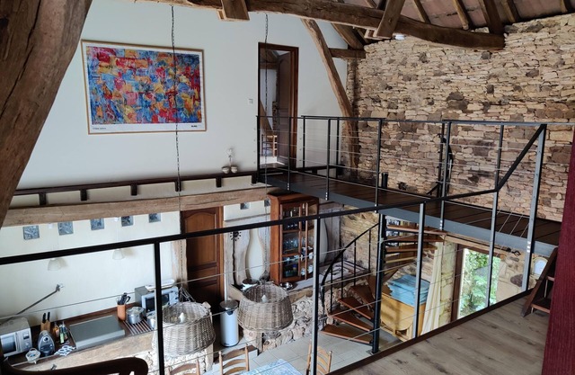 Renovated barn in 1823 farmhouse. Garden and shared pool.