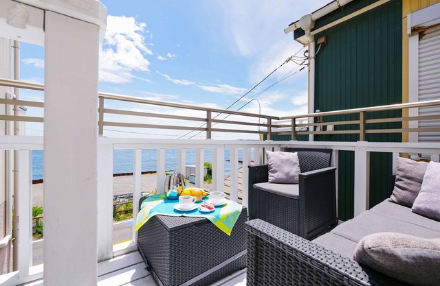 Rental villa with private sauna with ocean view