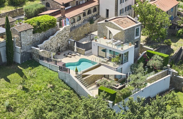 Residence Monte near Umag for 8+2 people with heated infinity pool, spa & play room