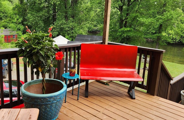 Riverdell Arts Gatsby Room