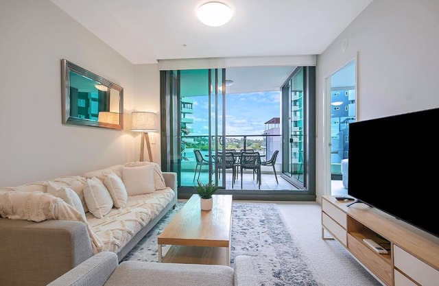 'Riverfront Flow' Poolside and Portside in Hamilton