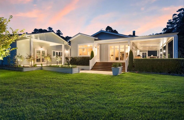 Riverside Retreat Luxury Holiday House