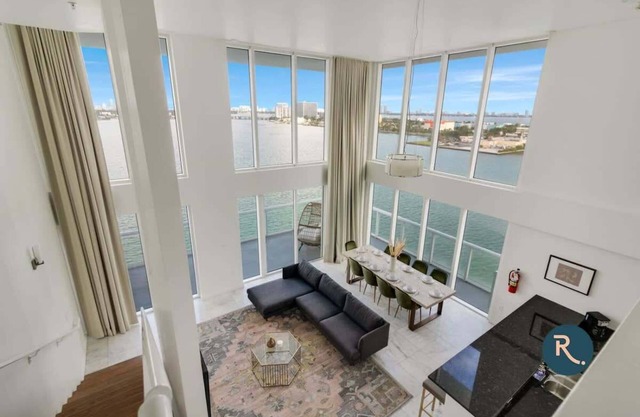 Roami at The Current | Group Friendly |6 Bed Combo