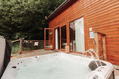 Robin Woodside Lodge