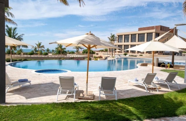 Royal Lazure Resort