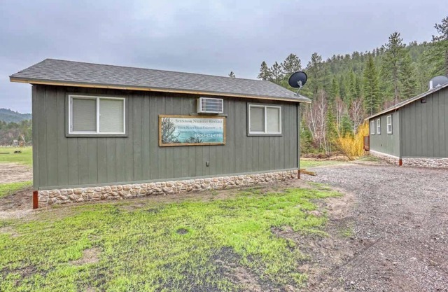 Rustic getaway in the woods