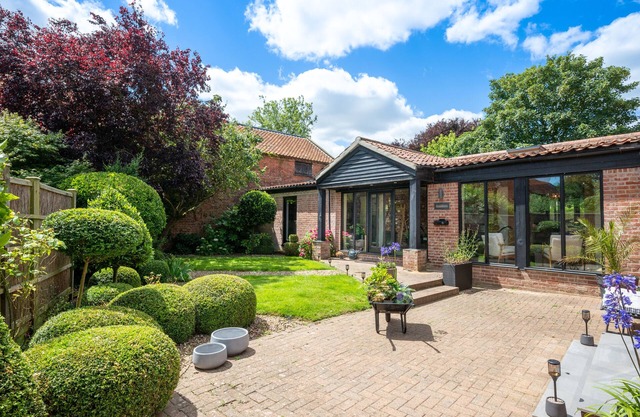 Saddlers - Four Bedroom House, Sleeps 8