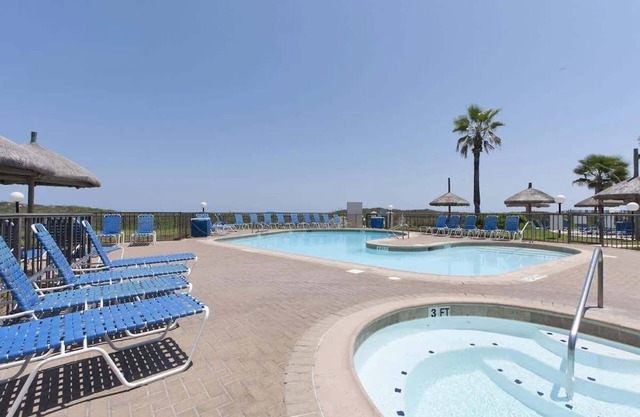 Saida Towers Iii- 3101 3 Bedroom Condo by RedAwning