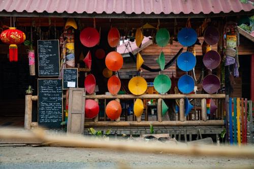 Samaki Guesthouse & Grandpa Homestay- Tad Lo
