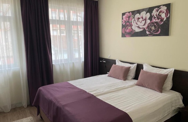 Santa Villa & restaurant