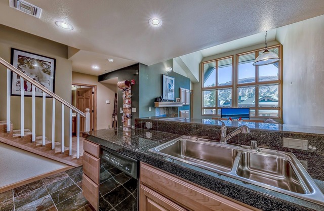 SC207 SnowCrest - 2 Br Condo