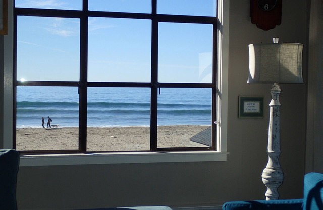 SEA BLUE: 2ND FROM BEACH, 2 Primary Bedrooms, 2 Bathrooms & 3 Balconies SLEEPS 8