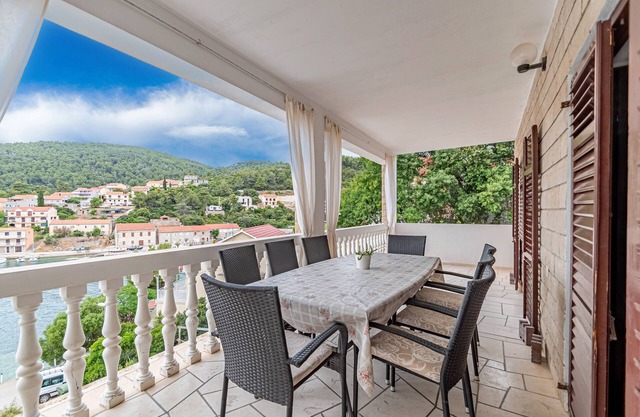 Seaside holiday house Brna, Korčula (K-19219)