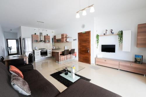 Seaview flat in Mellieha's heart