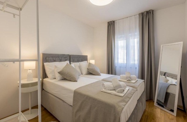 Seaview&jacuzzi 2BR apt