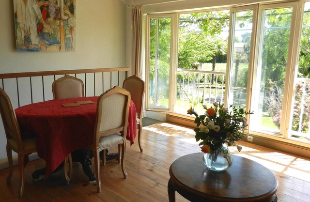 Self-catered gite in countryside Mas in the middle of fields, 10 min from Arles